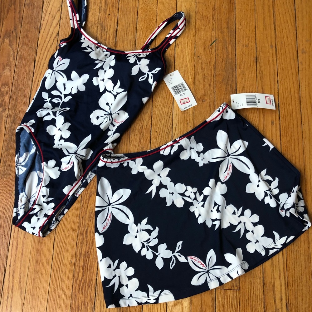 Tommy Hilfiger NWT swimsuit and matching cover up skirt. Womens Sz 6, Sz S.